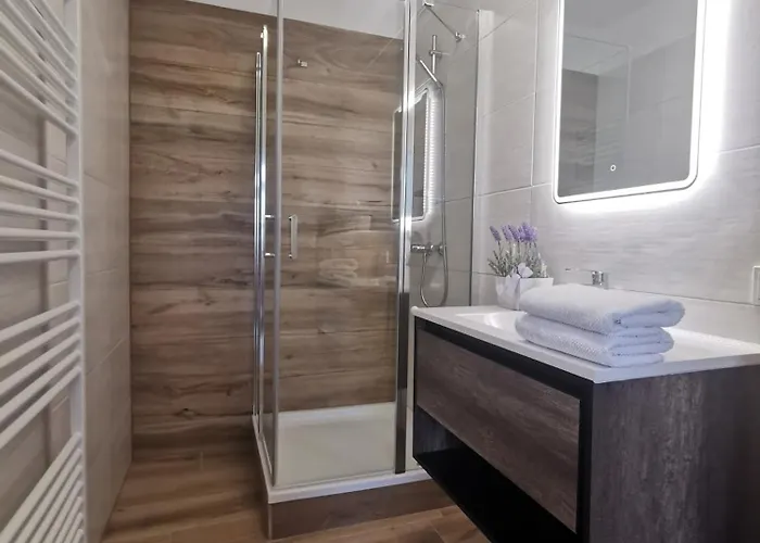 One1-apartments Lägenhet